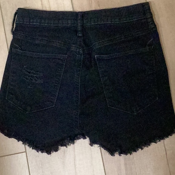 GAP black cut off shorts - Picture 4 of 4